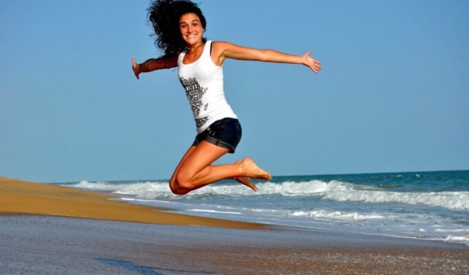 fitness_jump_health_woman_girl_healthy_fit_sportive-1103572.jpg!d